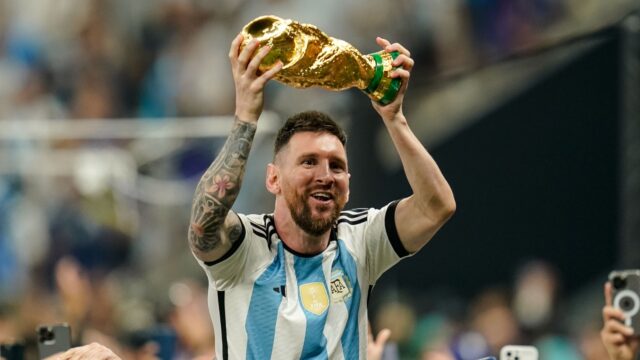 Lionel Messi: A Biography - A Genius of Soccer - Muskurado